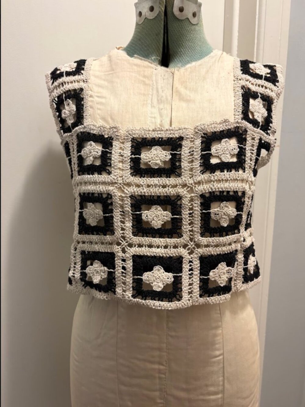 Boho Crochet Floral Granny Square Openwork Tank Top Black Beige S